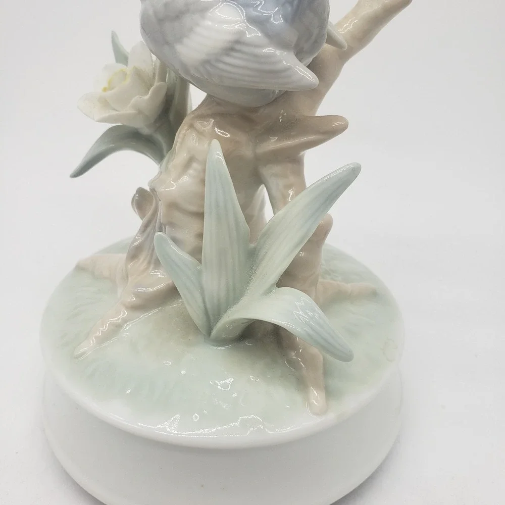 Vtg Otagiri Japan Bird On Branch Music Box 